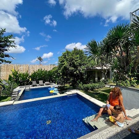 Private Suite In A Kids Friendly Big Shared Villa In Canggu ภายนอก รูปภาพ