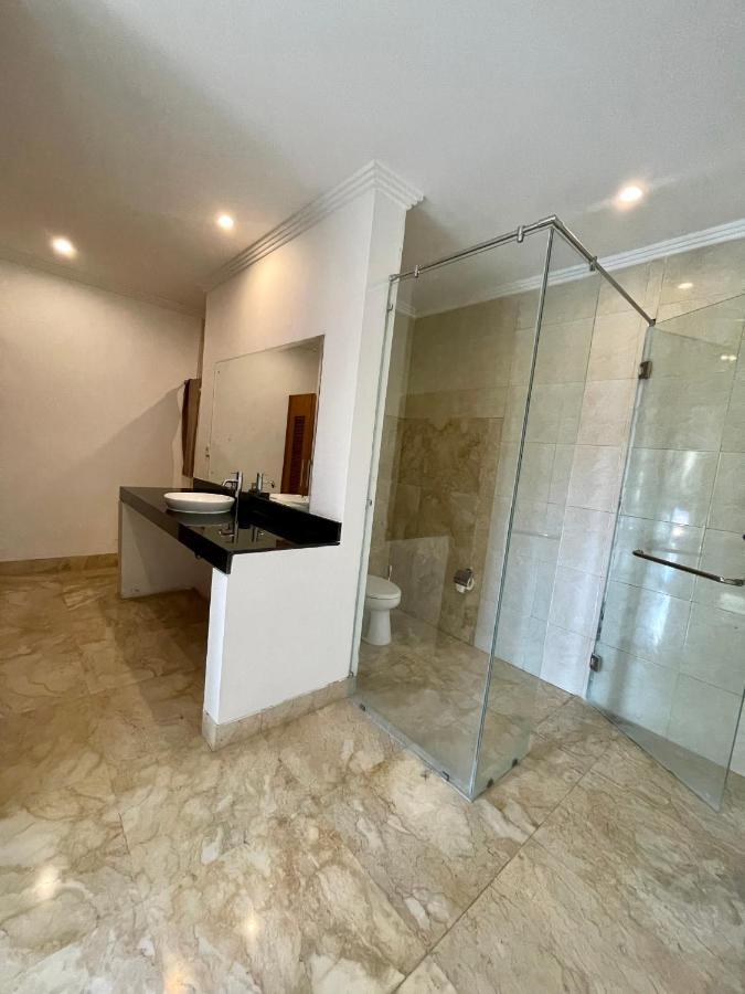Private Suite In A Kids Friendly Big Shared Villa In Canggu ภายนอก รูปภาพ