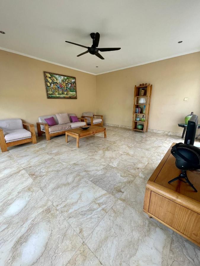 Private Suite In A Kids Friendly Big Shared Villa In Canggu ภายนอก รูปภาพ