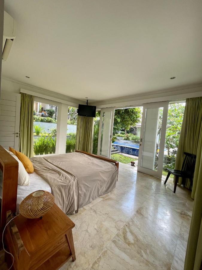 Private Suite In A Kids Friendly Big Shared Villa In Canggu ภายนอก รูปภาพ