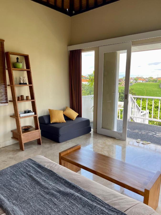 Private Suite In A Kids Friendly Big Shared Villa In Canggu ภายนอก รูปภาพ