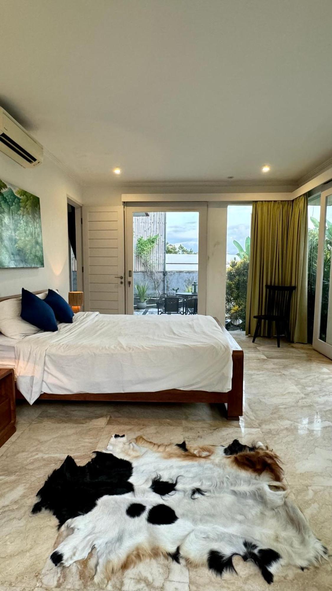 Private Suite In A Kids Friendly Big Shared Villa In Canggu ภายนอก รูปภาพ