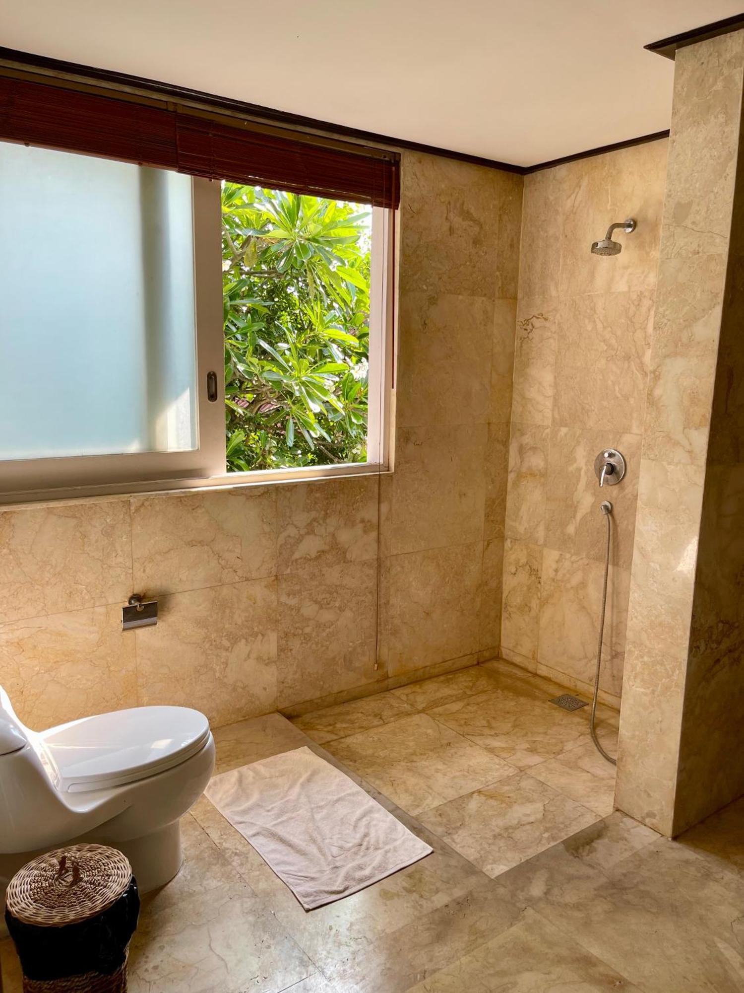 Private Suite In A Kids Friendly Big Shared Villa In Canggu ภายนอก รูปภาพ