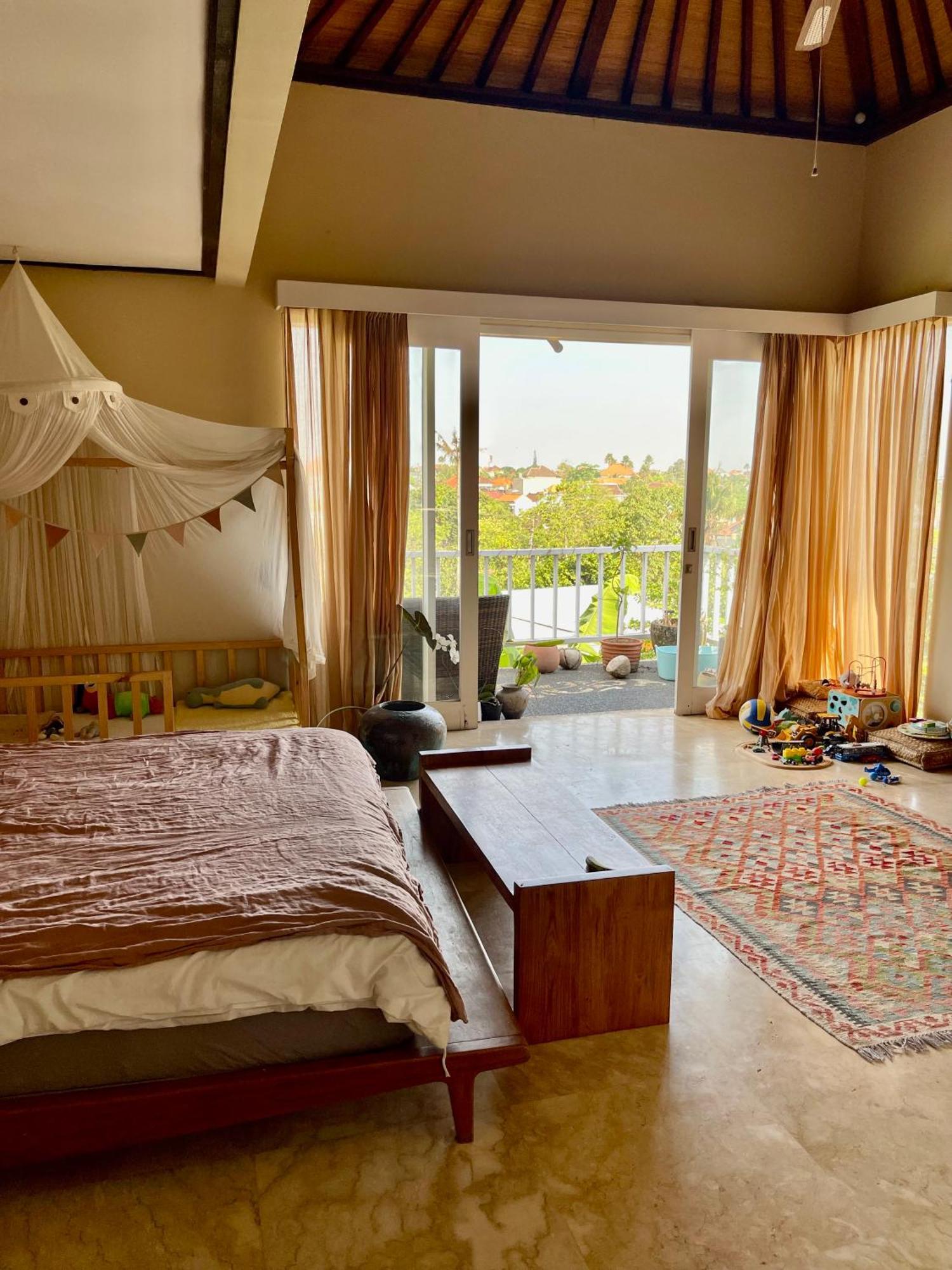 Private Suite In A Kids Friendly Big Shared Villa In Canggu ภายนอก รูปภาพ